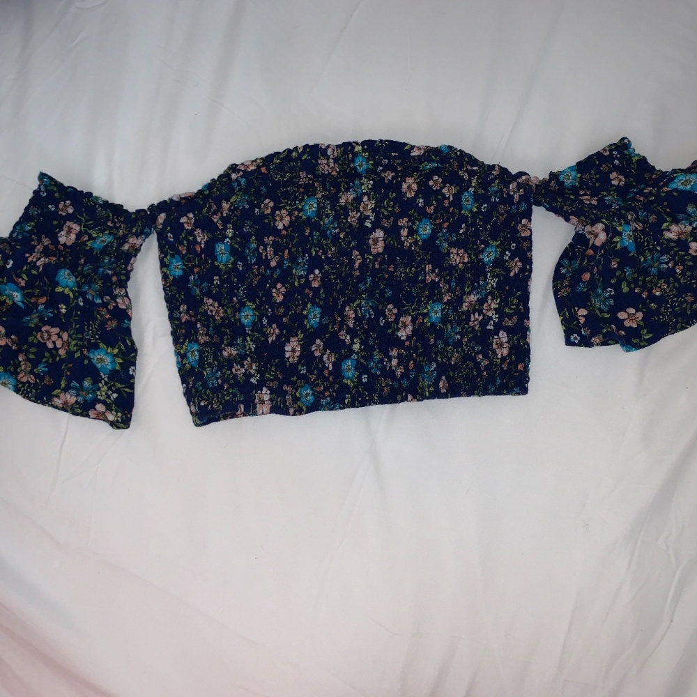 crop top, off the shoulder